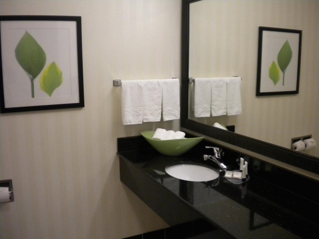 Hotel Fairfield And By Marriott Wayne 3*