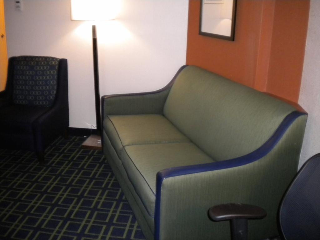 Fairfield And By Marriott Wayne Hotel 3*