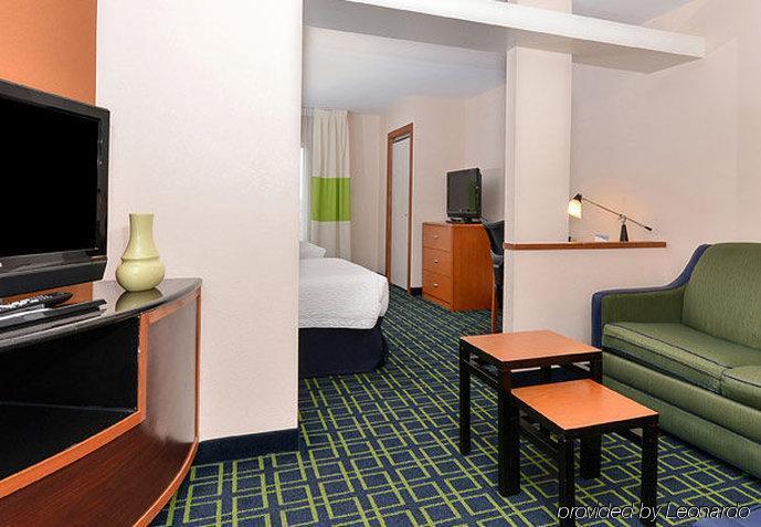 Fairfield And By Marriott Wayne Hotel