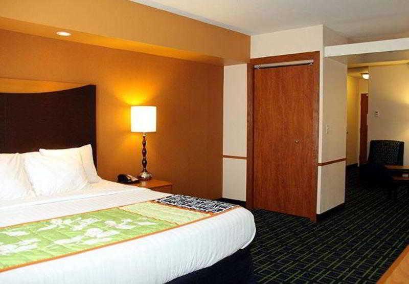 Fairfield And By Marriott Wayne Hotel