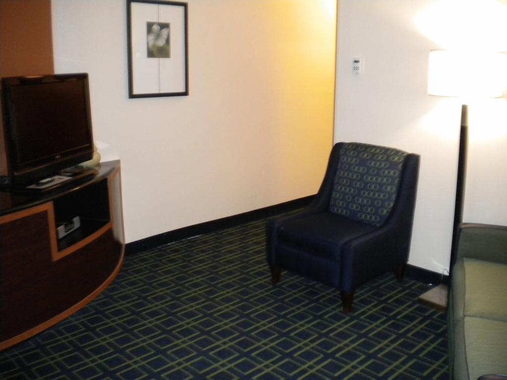 Hotel Fairfield And By Marriott Wayne